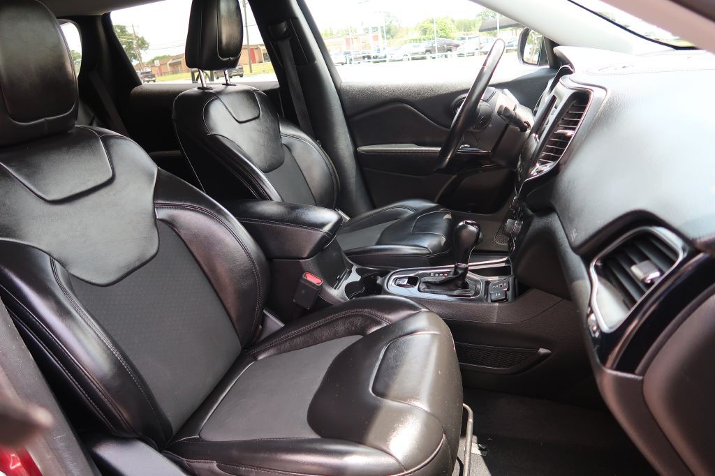 2021 Jeep Cherokee Image 9