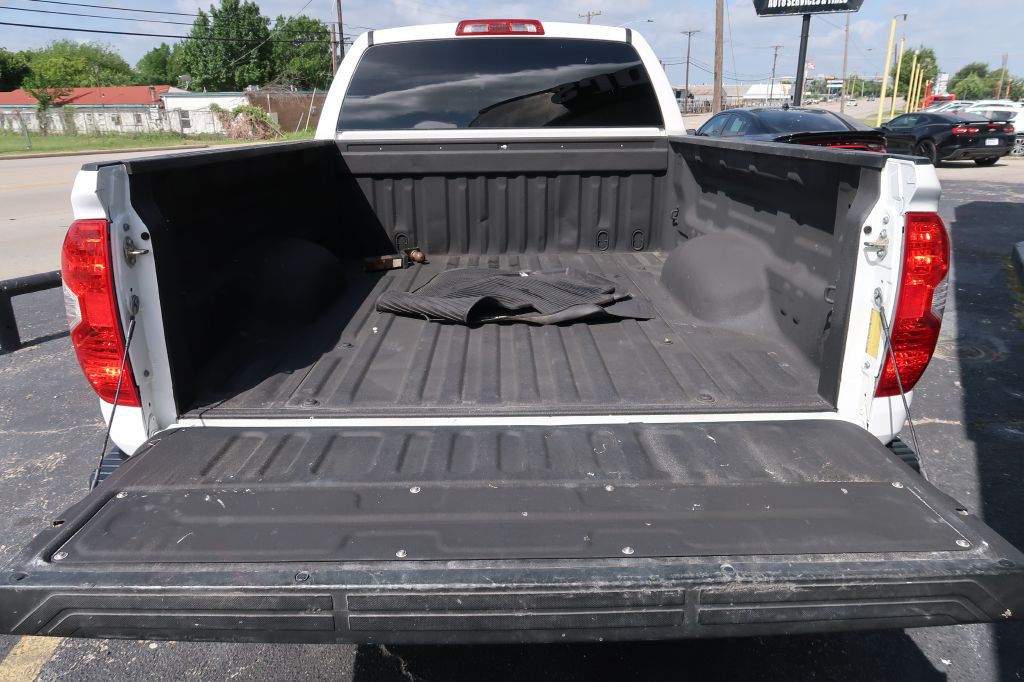 2019 Toyota Tundra Image 12