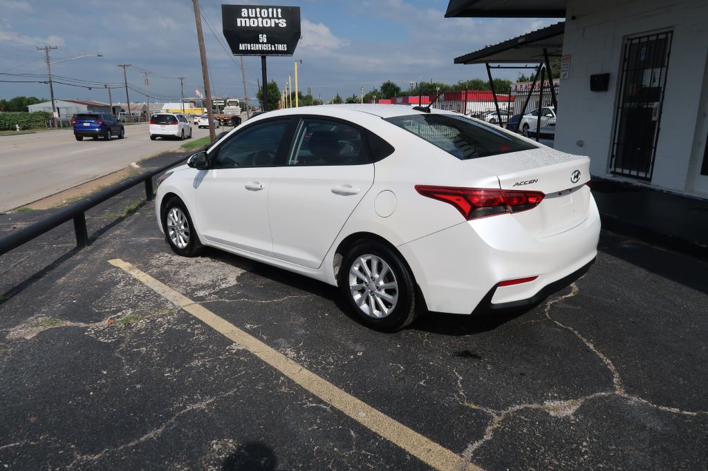 2018 Hyundai Accent Image 4