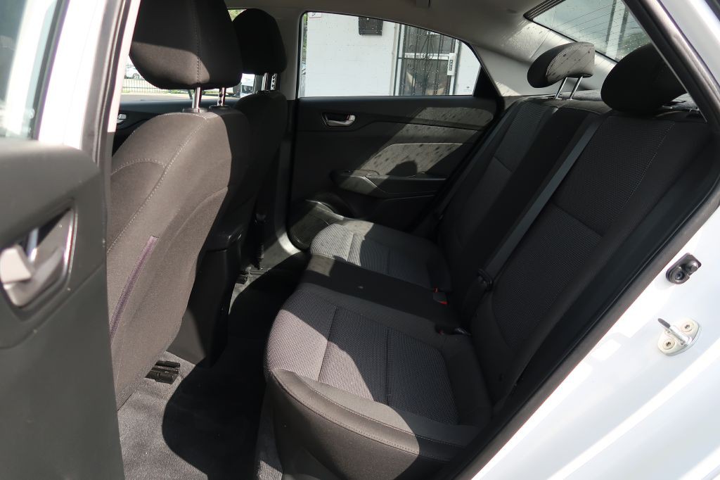 2018 Hyundai Accent Image 6