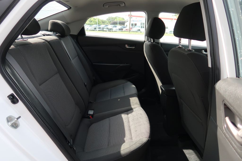 2018 Hyundai Accent Image 7