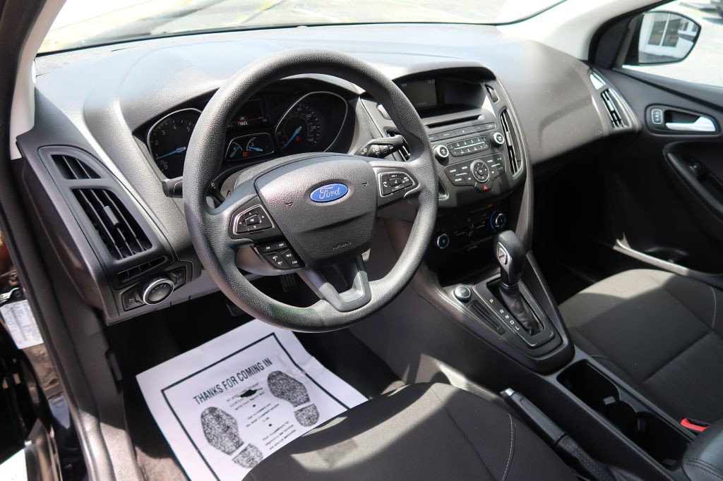 2017 Ford Focus Image 6