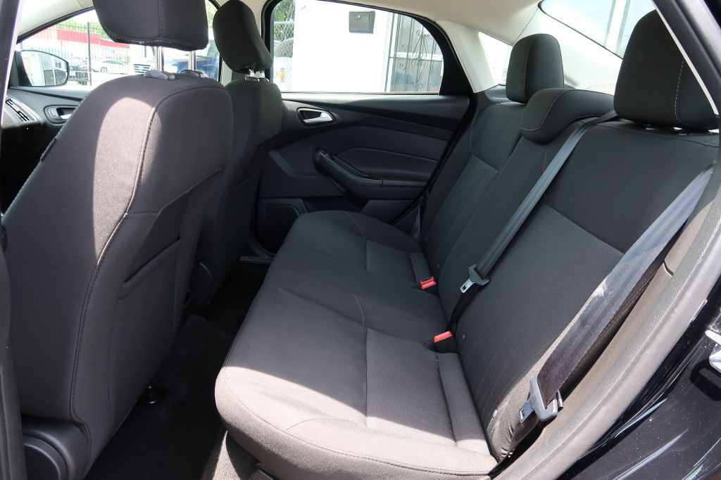 2017 Ford Focus Image 7