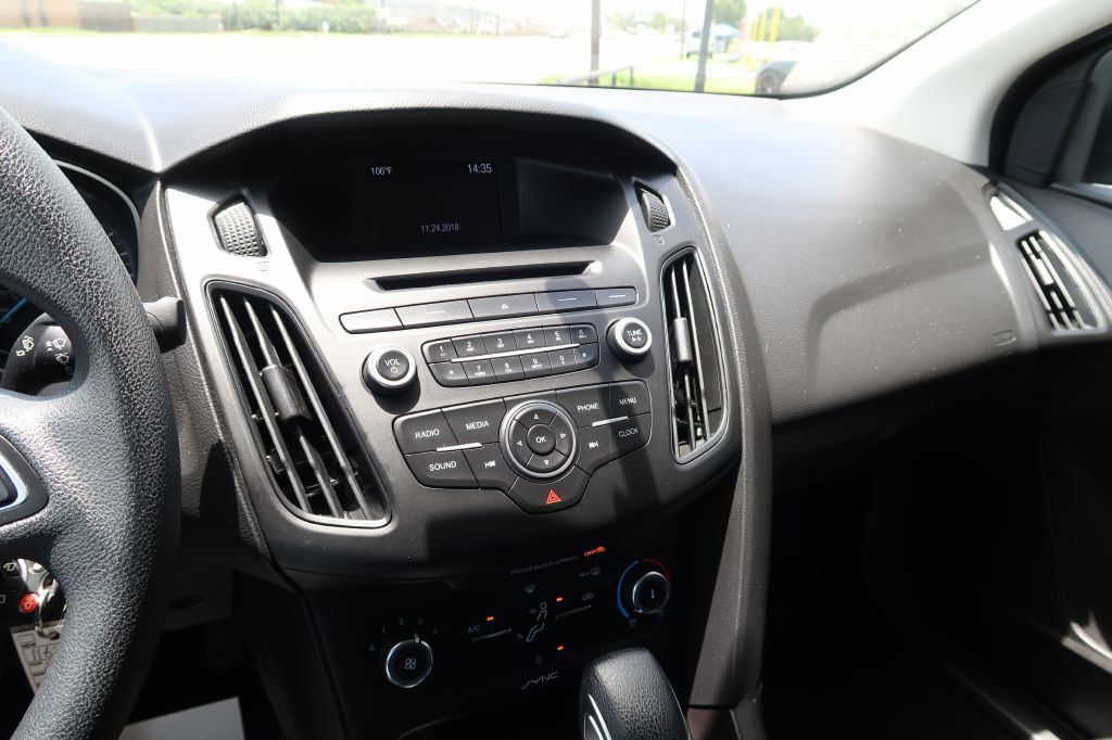 2017 Ford Focus Image 14
