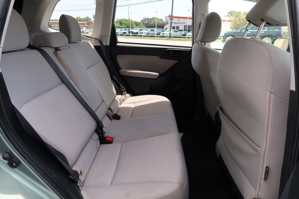 2014 Subaru Forester Image 9