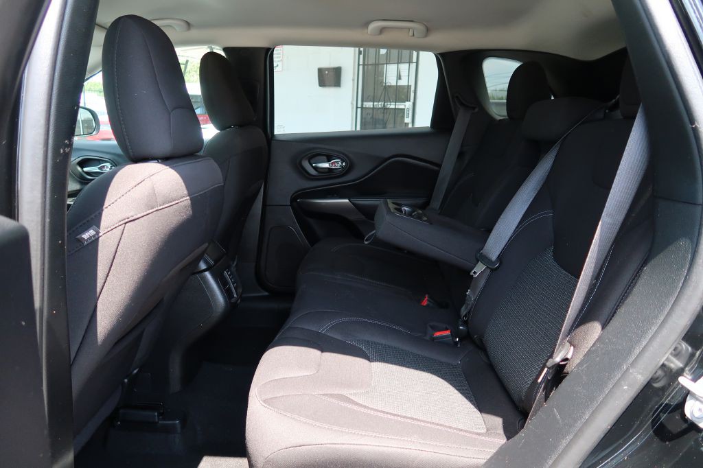 2020 Jeep Cherokee Image 7