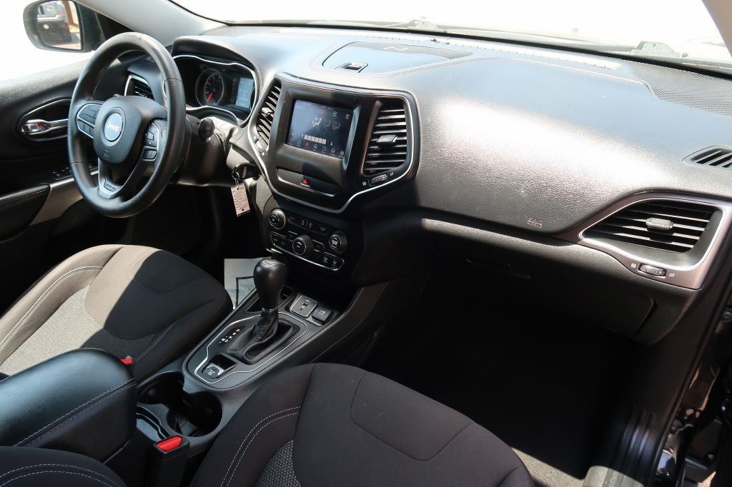 2020 Jeep Cherokee Image 10