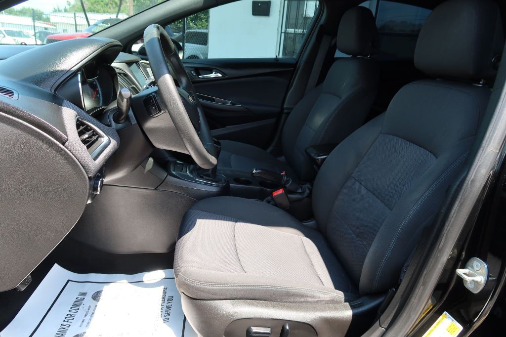 2018 Chevrolet Cruze Image 5