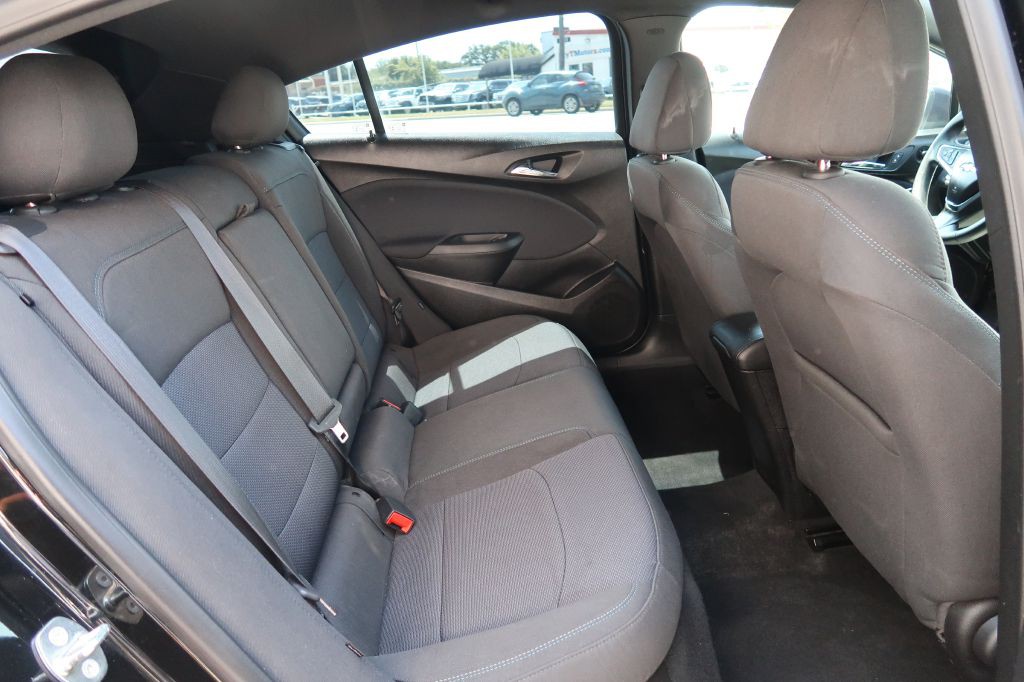 2018 Chevrolet Cruze Image 8