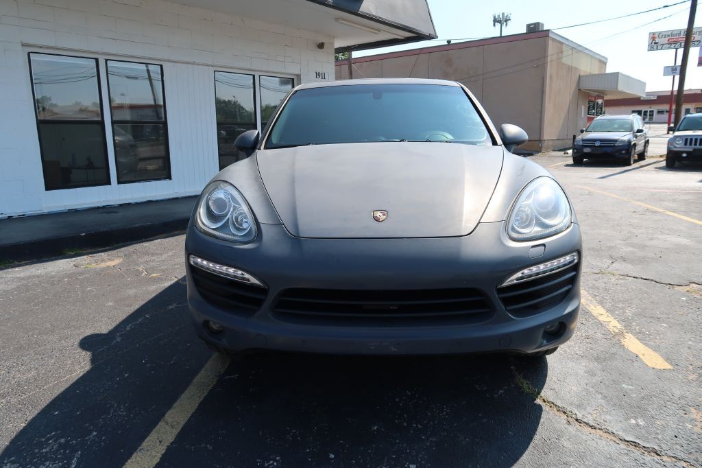 2012 Porsche Cayenne Image 2