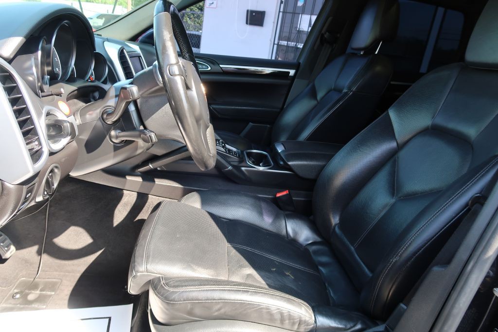 2012 Porsche Cayenne Image 7