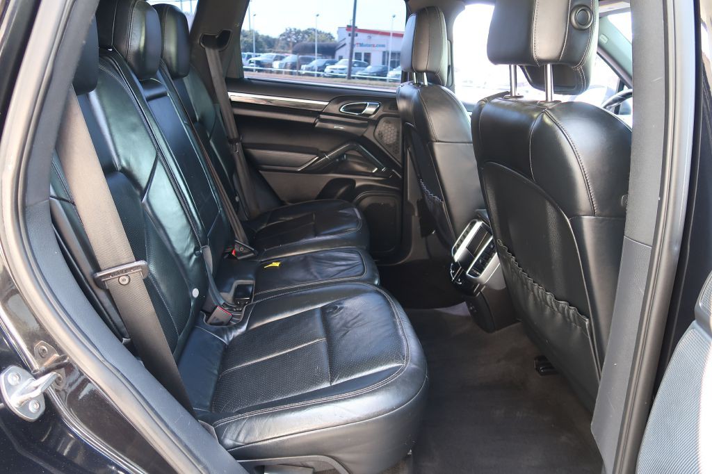 2012 Porsche Cayenne Image 9