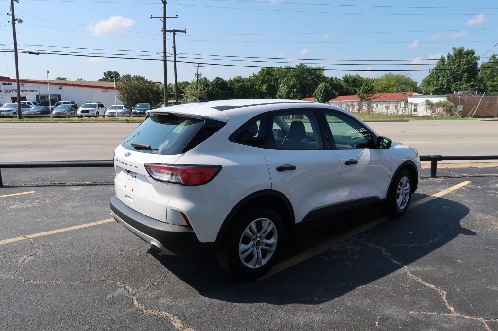 2021 Ford Escape Image 3