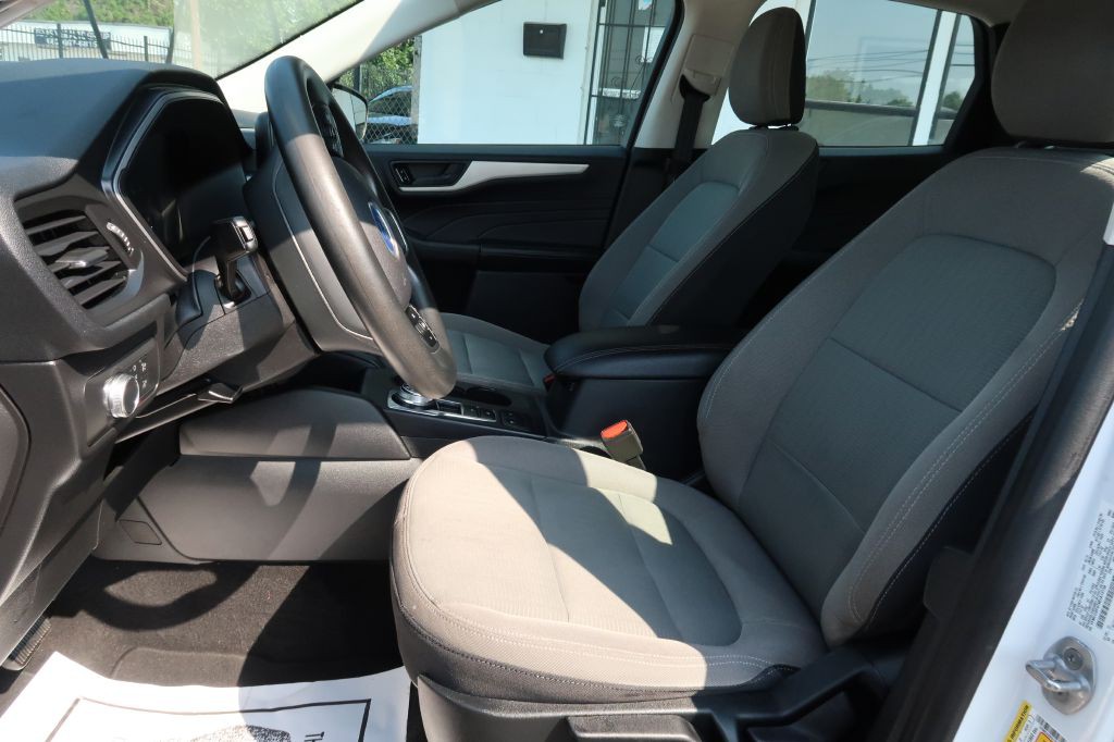 2021 Ford Escape Image 5