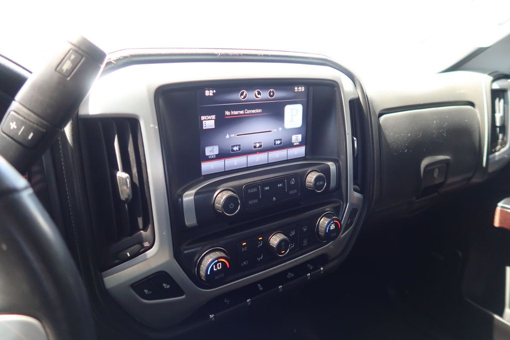 2015 GMC Sierra Image 17
