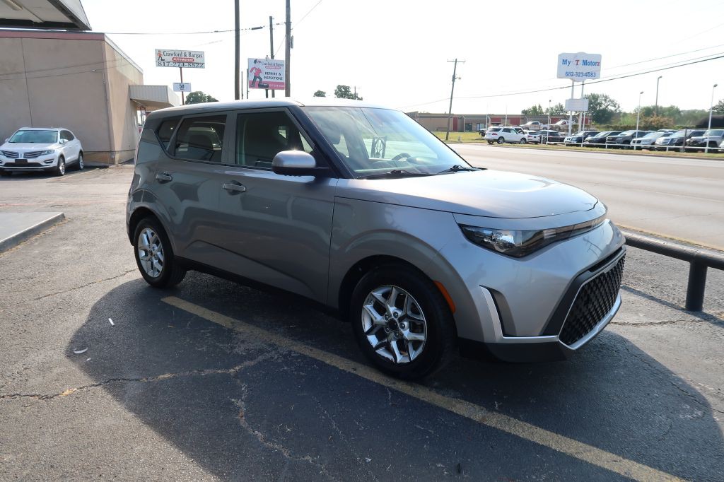 2024 Kia Soul Image 3