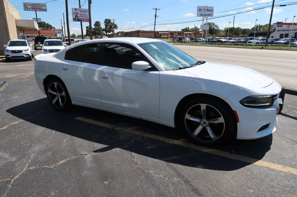 2017 Dodge Charger Image 2