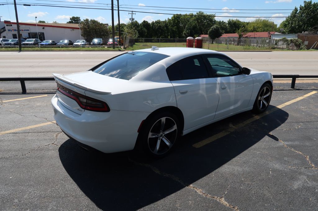 2017 Dodge Charger Image 3