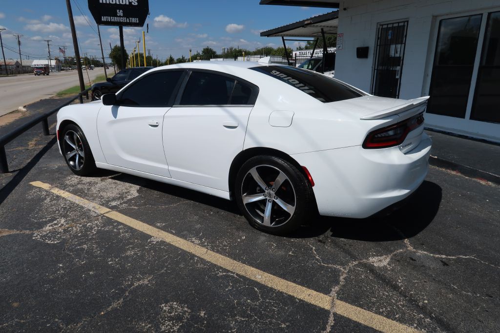 2017 Dodge Charger Image 4