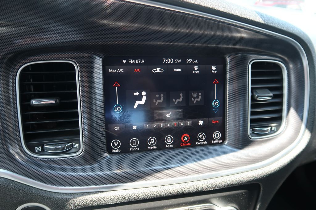 2017 Dodge Charger Image 13