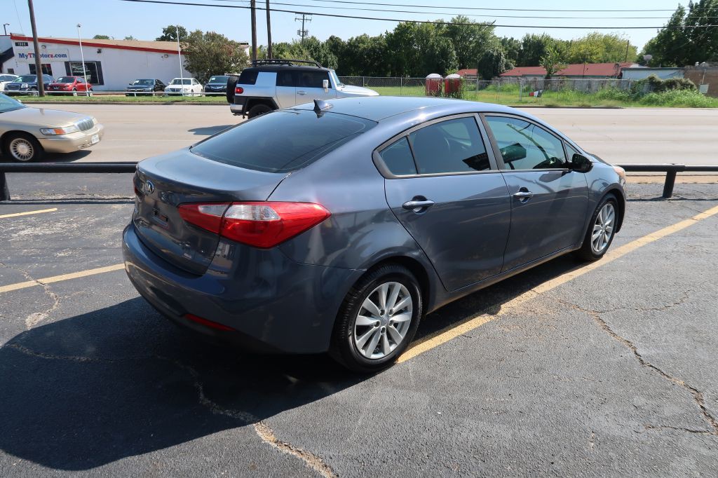 2016 Kia Forte Image 3