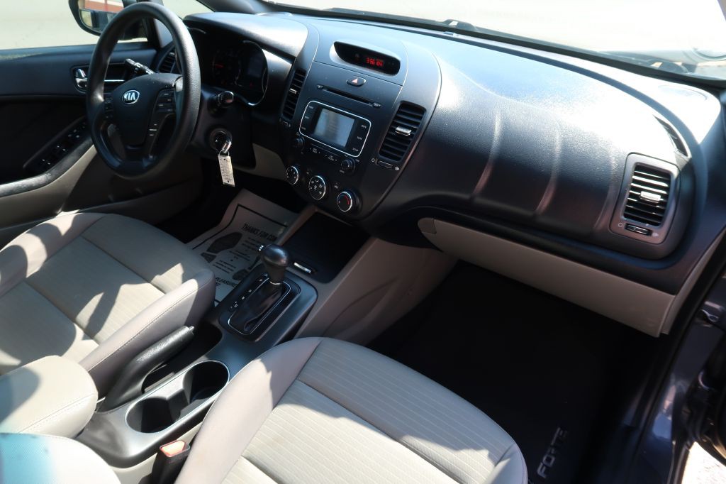 2016 Kia Forte Image 10