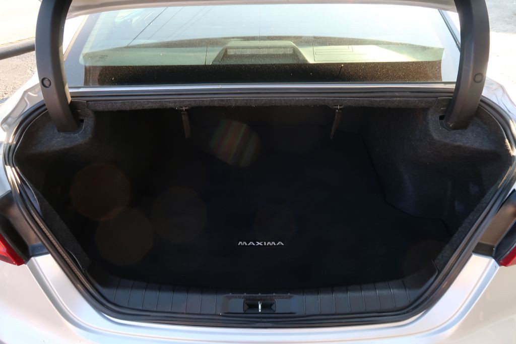 2016 Nissan Maxima Image 11