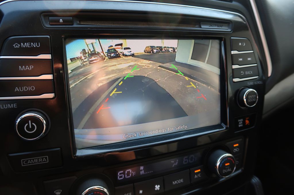 2016 Nissan Maxima Image 13