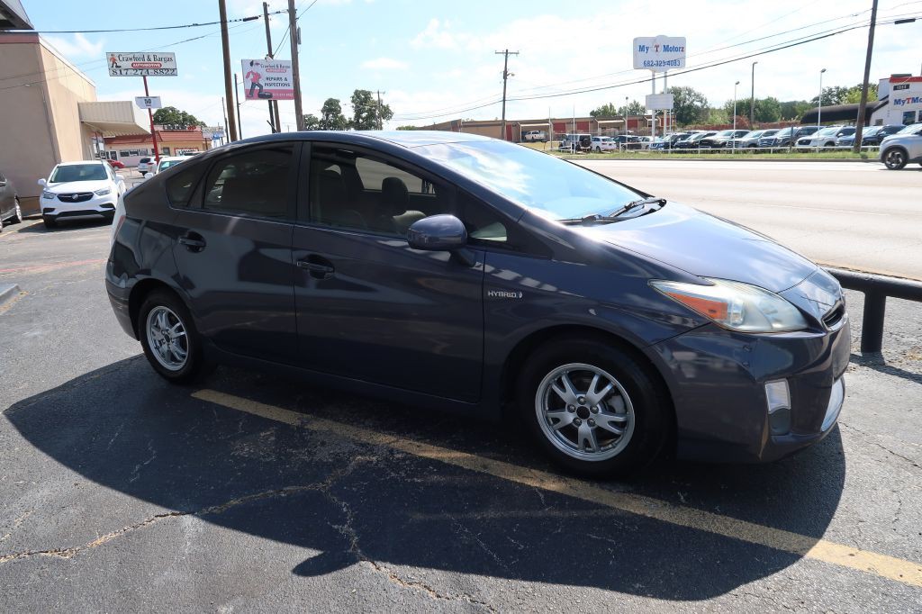 2010 Toyota Prius Image 2