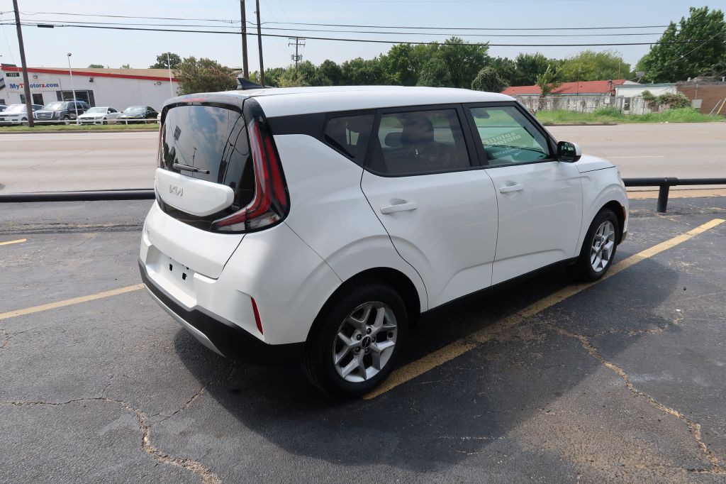2023 Kia Soul Image 4