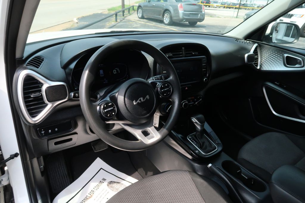 2023 Kia Soul Image 7