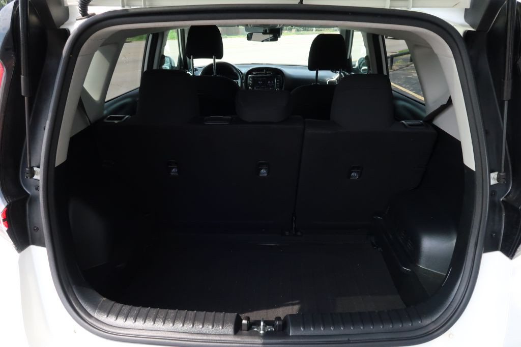 2023 Kia Soul Image 12