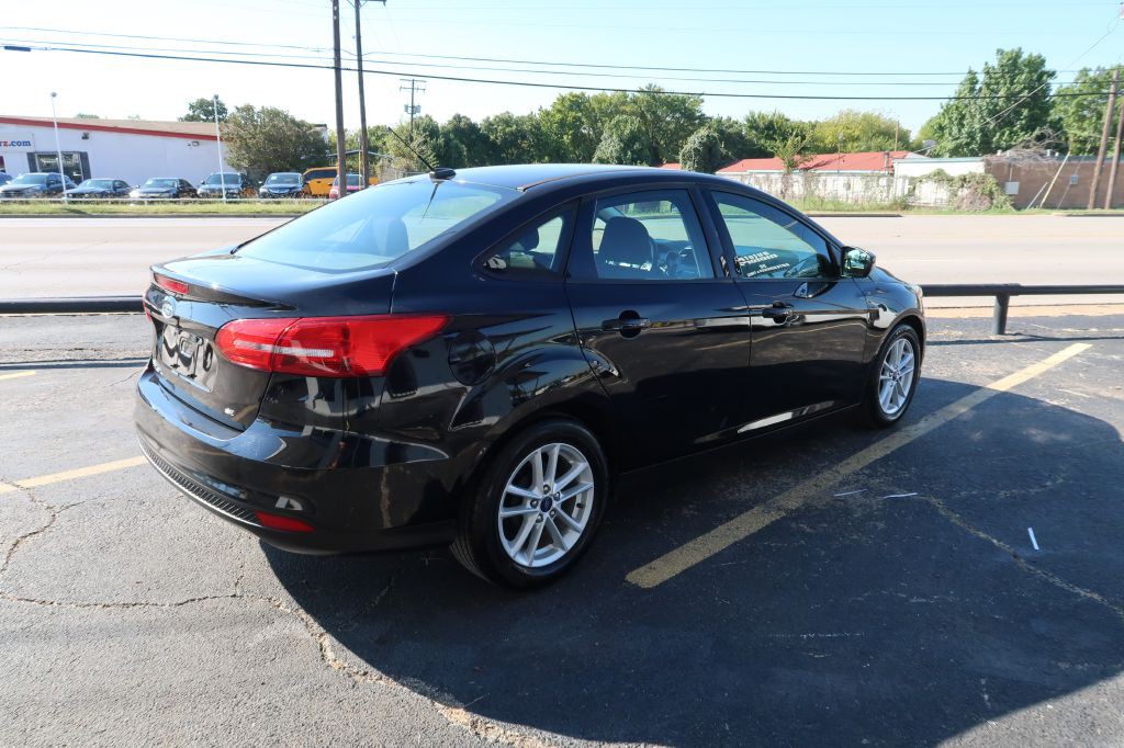 2017 Ford Focus Image 3