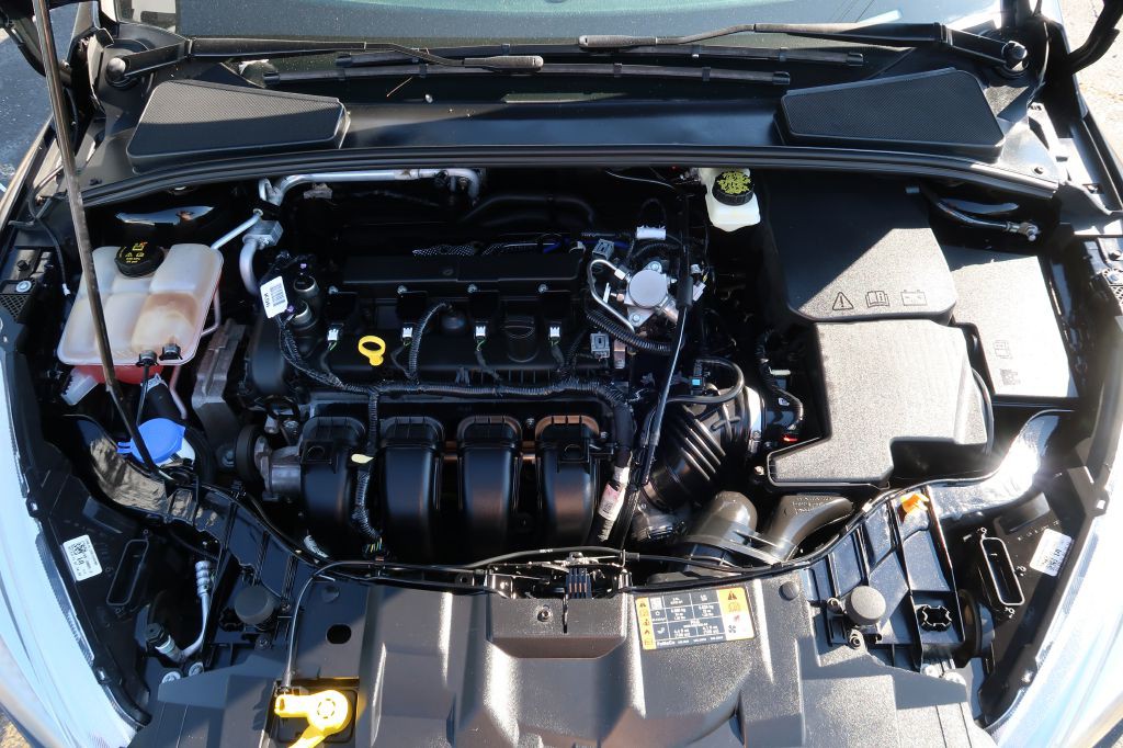 2017 Ford Focus Image 12