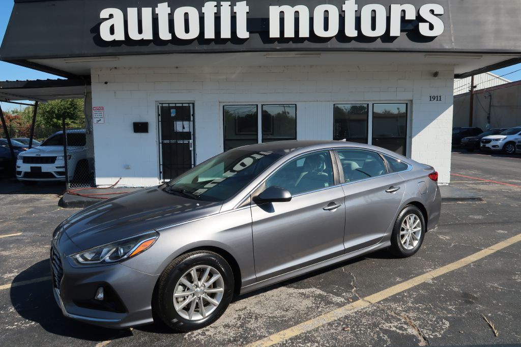 2018 Hyundai Sonata Image 1
