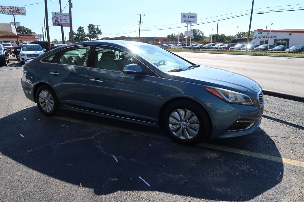 2016 Hyundai Sonata Image 2