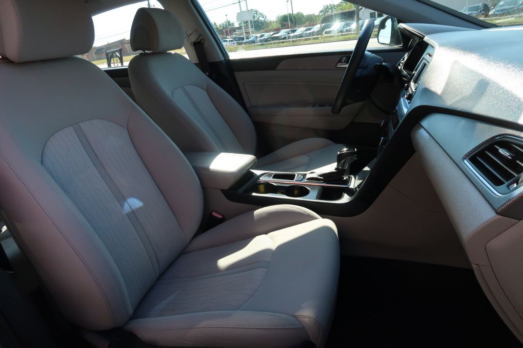 2016 Hyundai Sonata Image 9