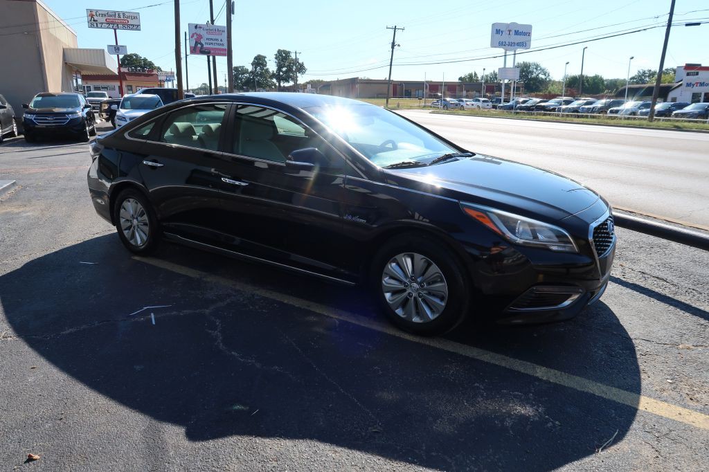 2016 Hyundai Sonata Image 2