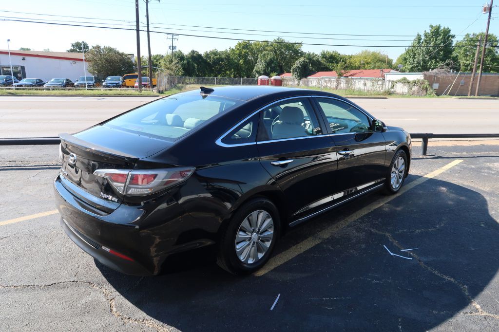 2016 Hyundai Sonata Image 3