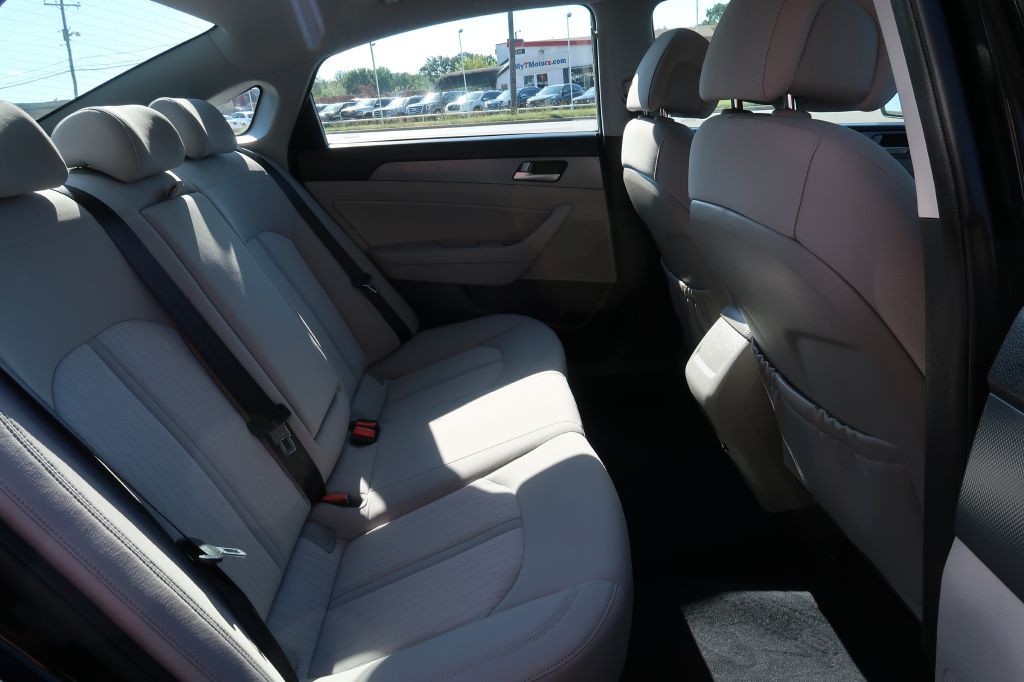 2016 Hyundai Sonata Image 8