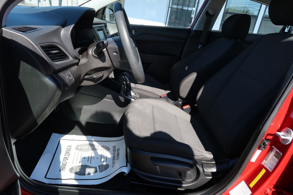 2018 Hyundai Accent Image 5