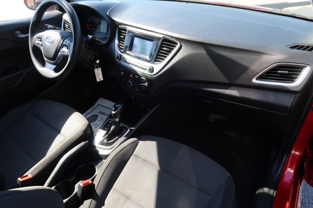 2018 Hyundai Accent Image 10