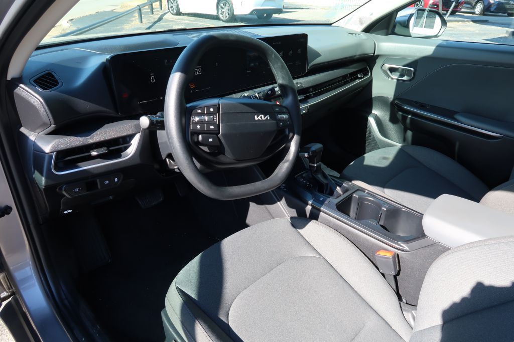 2025 Kia K4 Image 6