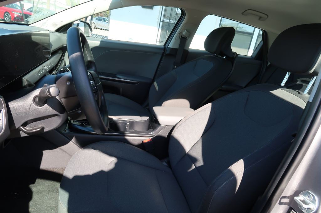 2025 Kia K4 Image 7