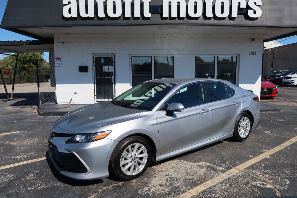 2023 Toyota Camry Image 1