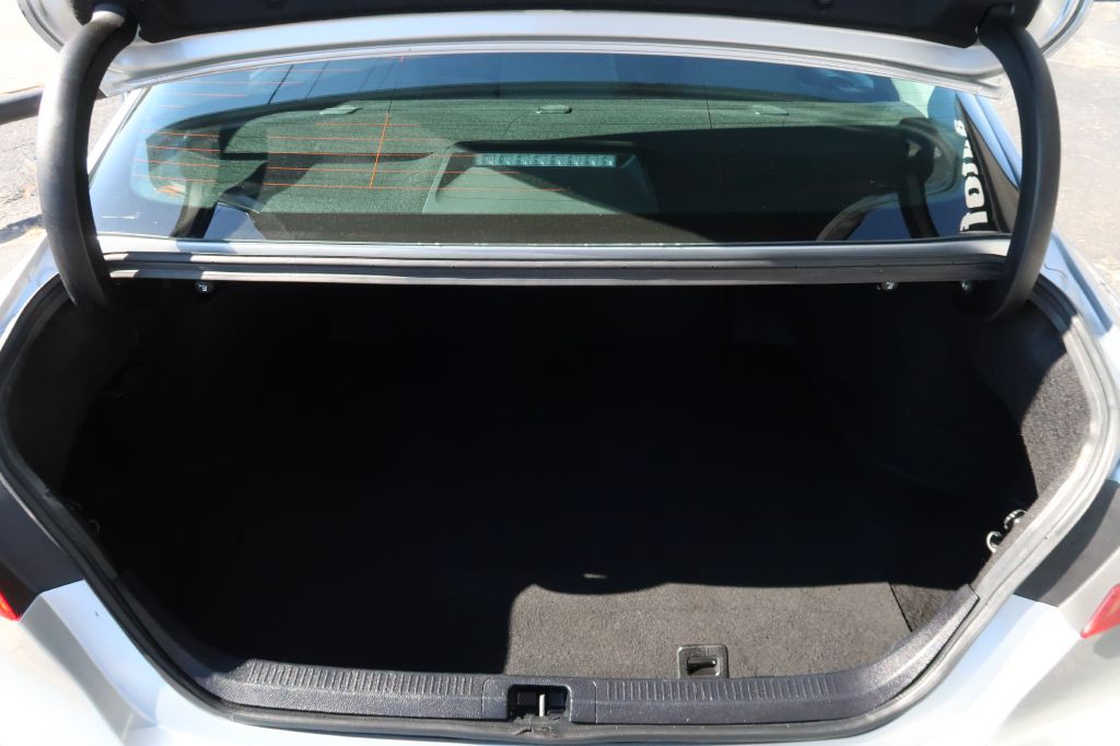 2023 Toyota Camry Image 12