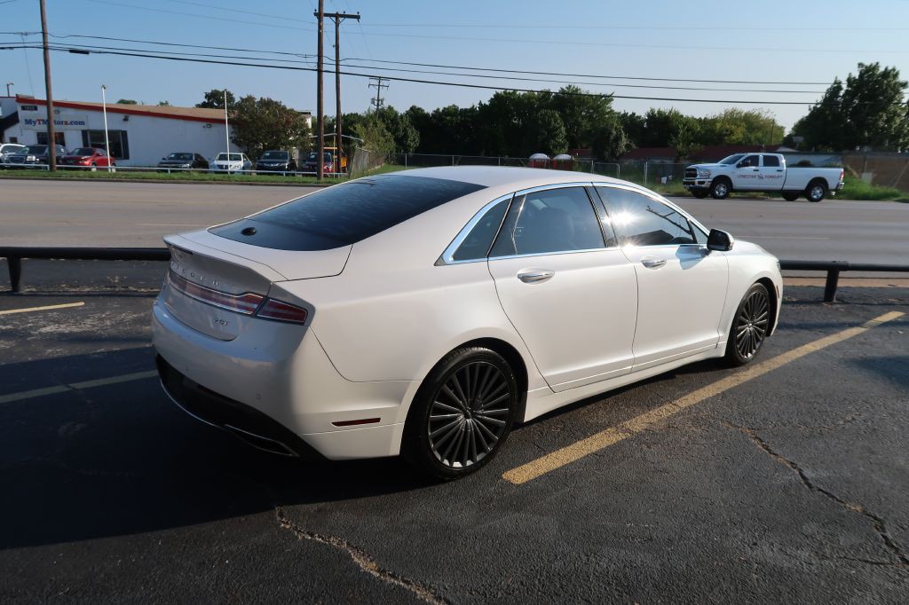 2017 Lincoln MKZ Image 4
