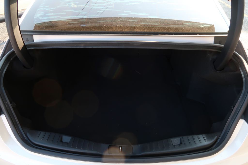 2017 Lincoln MKZ Image 12