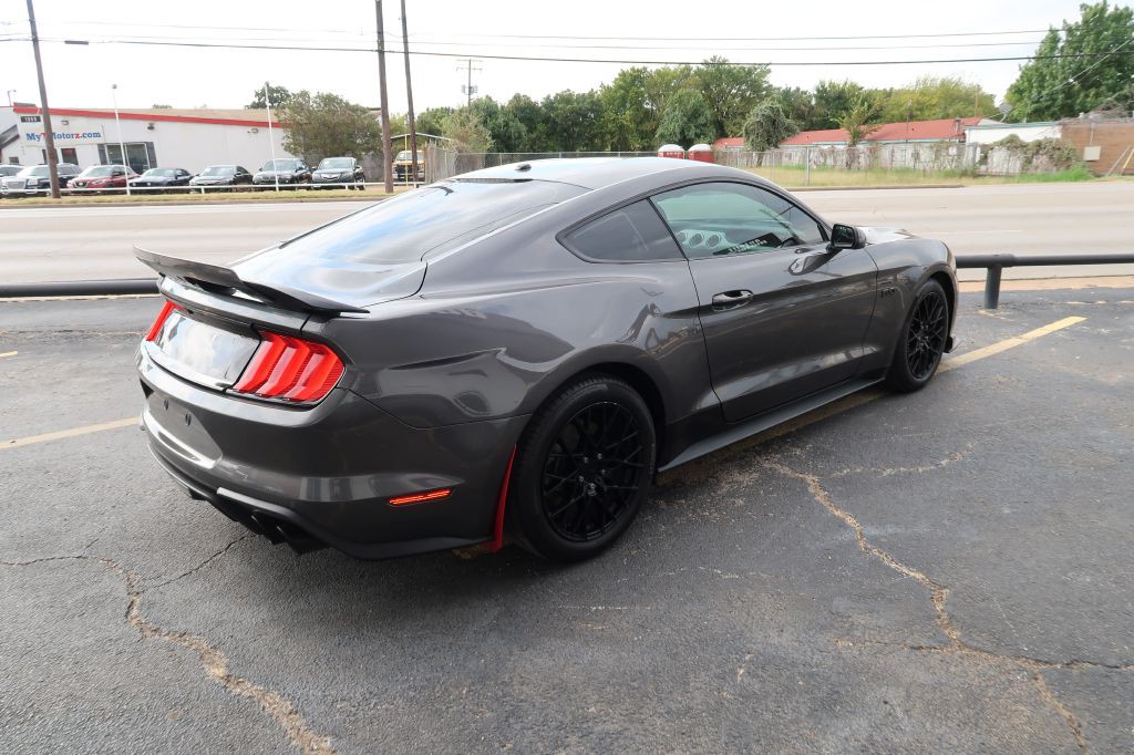 2019 Ford Mustang Image 3