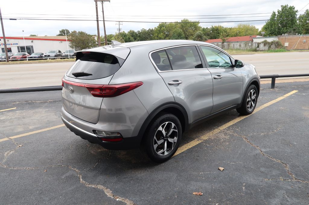 2021 Kia Sportage Image 3